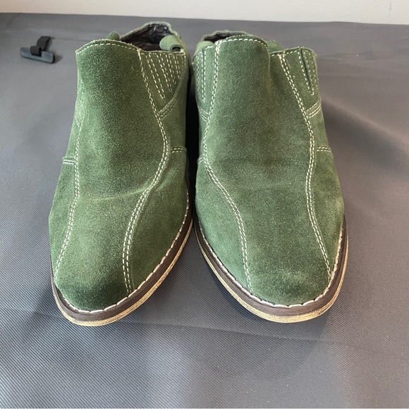 Sundance Shoes - Fiel Green Suede Mule Slides size 8 EUC